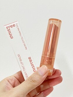 Innisfree Dewy Tint Lip Balm 3.2g ลิปบาล์มบำรุงริมฝีปากชุ่มชื้น พร้อมสีสันแบบธรรมชาติ