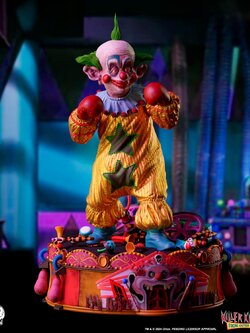 [สั่งจอง]PCS Quarter Scale Statue : Shorty