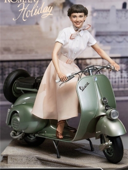 [สั่งจอง]Blitzway BW-NS 20401 Princess Ann & 1951 Vespa 125. 1/4 Scale Statue