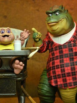 [พร้อมส่ง ] NECA : Earl Sinclair & Baby Sinclair