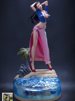 [สั่งจอง] Huayanshe SQ001/SQ001EX 1/4 scale Beach Girl statue [Normal / EX ver.]