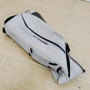 ถุงกอล์ฟ HALF SET NIKE ของแท้ มือสอง ใช้สะดวกสบาย แบ่างไม้ไปซ้อม หรือไปต่างจังหวัดดีมาก