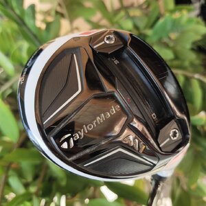 FW3 Taylormade M1 ตีดีมากๆ สามารถปรับวิถีลูกซ้ายหรือขวาได้ และปรับมุมเหินได้ที่คอไม้ค่ะ เพื่อได้ตำแหน่งที่เข้ากับวงสวิง กระดองเคฟล่าอย่างดี CG ต่ำ COVER แท้เดิม ไม้กอล์ฟพรีเมี่ยมมือสอง ของแท้ By NakaraLuxurious