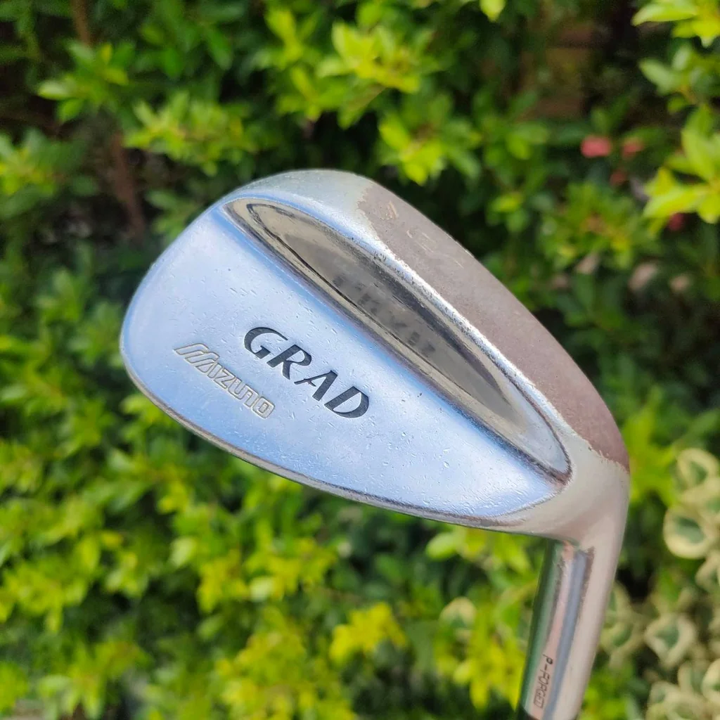 SW MIZUNO GRAD P-FORGED องศา 56 FLEX WEDGE เหล็ก พรีเมี่ยม FORGED จาก JAPAN เนื้อนุ่ม ระเบิดทรายดีมาก!!! ไม้กอล์ฟมือสอง ของแท้ BY NakaraLuxurious SW MIZUNO GRAD P-FORGED องศา 56 FLEX WEDGE เหล็ก พรีเมี่ยม FORGED จาก JAPAN เนื้อนุ่ม ระเบิดทรายดีมาก!!! ไม้กอล์ฟมือสอง ของแท้ BY NakaraLuxurious