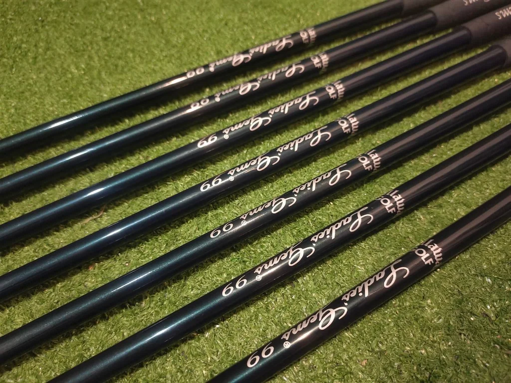 ชุดเหล็กพรีเมี่ยมสำหรับผู้หญิง Callaway X-12 GEMS LADIES ชุดเหล็กพรีเมี่ยมสำหรับผู้หญิง Callaway X-12 GEMS LADIES