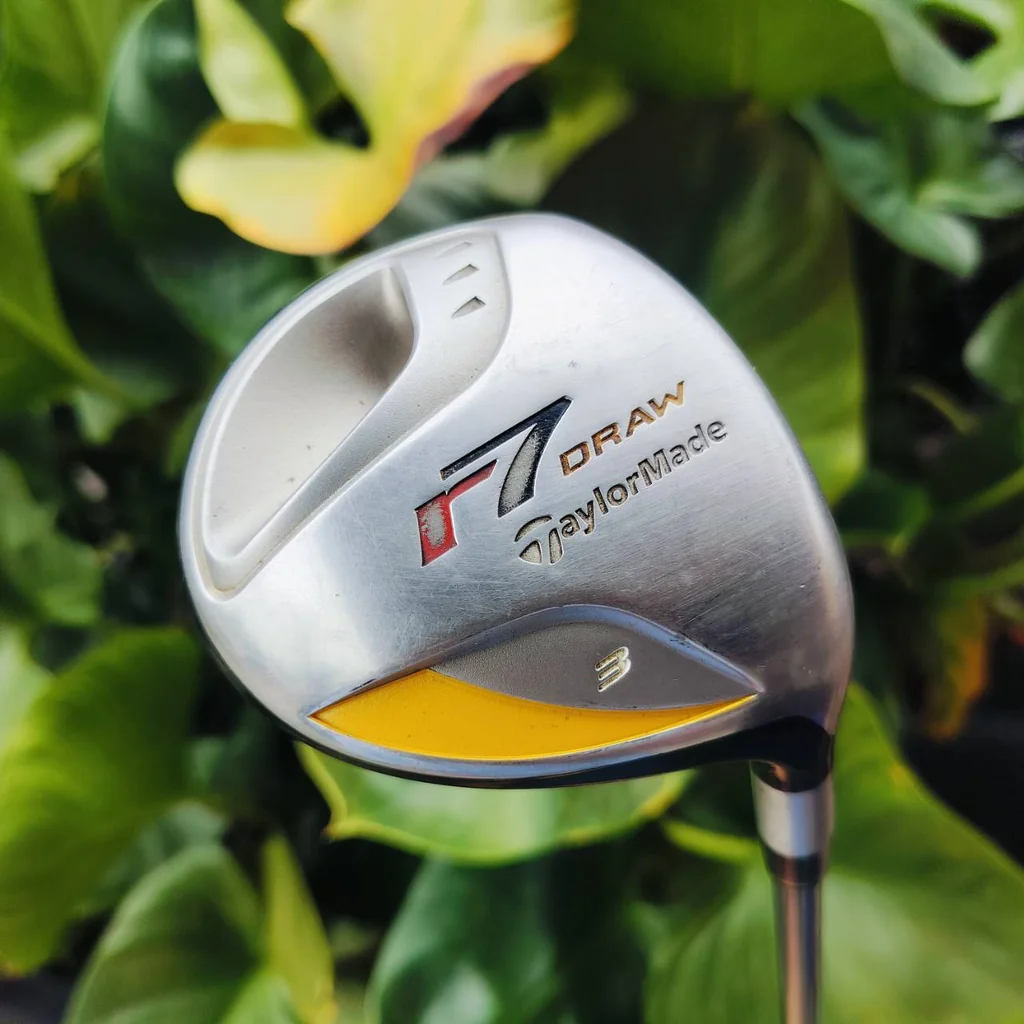 FW3 Taylormade r7 Draw ก้าน RE*AX 50 FLEX SR น้ำหนักก้านเบา 50 กรัม เป็นรุ่นที่ตีง่ายมากกก ตีไกล ไม้กอล์ฟพรีเมี่ยมมือสอง ของแท้ By NakaraLuxurious FW3 Taylormade r7 Draw ก้าน RE*AX 50 FLEX SR น้ำหนักก้านเบา 50 กรัม เป็นรุ่นที่ตีง่ายมากกก ตีไกล ไม้กอล์ฟพรีเมี่ยมมือสอง ของแท้ By NakaraLuxurious