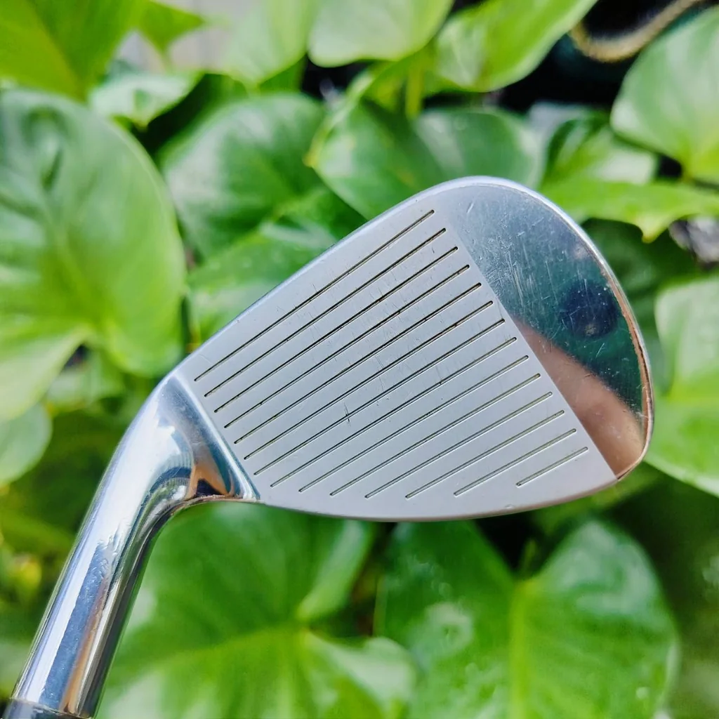 PW KING COBRA FORGED SS ก้าน DYNAMIC GOLD S300 ก้านเหมาะสำหรับ WEDGE อย่างมาก แม่นยำเป้าหมาย ใบ FORGED พรีเมี่ยม ไม้กอล์ฟมือสอง ของแท้ By NakaraLuxurious PW KING COBRA FORGED SS ก้าน DYNAMIC GOLD S300 ก้านเหมาะสำหรับ WEDGE อย่างมาก แม่นยำเป้าหมาย ใบ FORGED พรีเมี่ยม ไม้กอล์ฟมือสอง ของแท้ By NakaraLuxurious