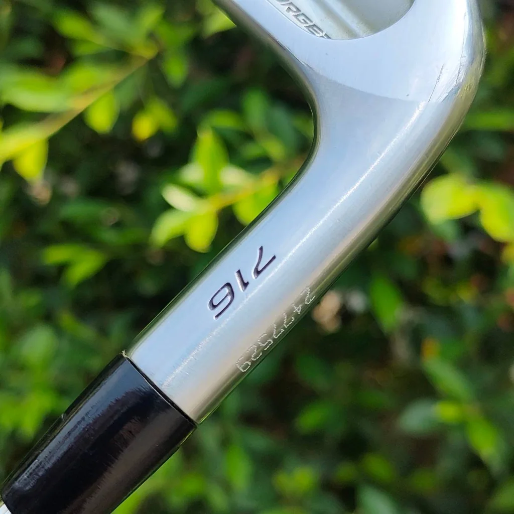 ชุดเหล็ก TITLELIST 716 CB และ MB FORGED มีเหล็ก 4-9 เเละ PW ก้าน KBS TOUR FLEX S สุดยอดแห่งความมันส์ของชุดเหล็ก เหล็กยาวเป็น CB ตีง่ายและมีถ่วงทังสเตน เหล็กสั้น MB หนักแน่น สปินจัดๆ ก้านเจ็งทั้งชุด สภาพสวยมาก ชุดเหล็ก TITLELIST 716 CB และ MB FORGED มีเหล็ก 4-9 เเละ PW ก้าน KBS TOUR FLEX S สุดยอดแห่งความมันส์ของชุดเหล็ก เหล็กยาวเป็น CB ตีง่ายและมีถ่วงทังสเตน เหล็กสั้น MB หนักแน่น สปินจัดๆ ก้านเจ็งทั้งชุด สภาพสวยมาก