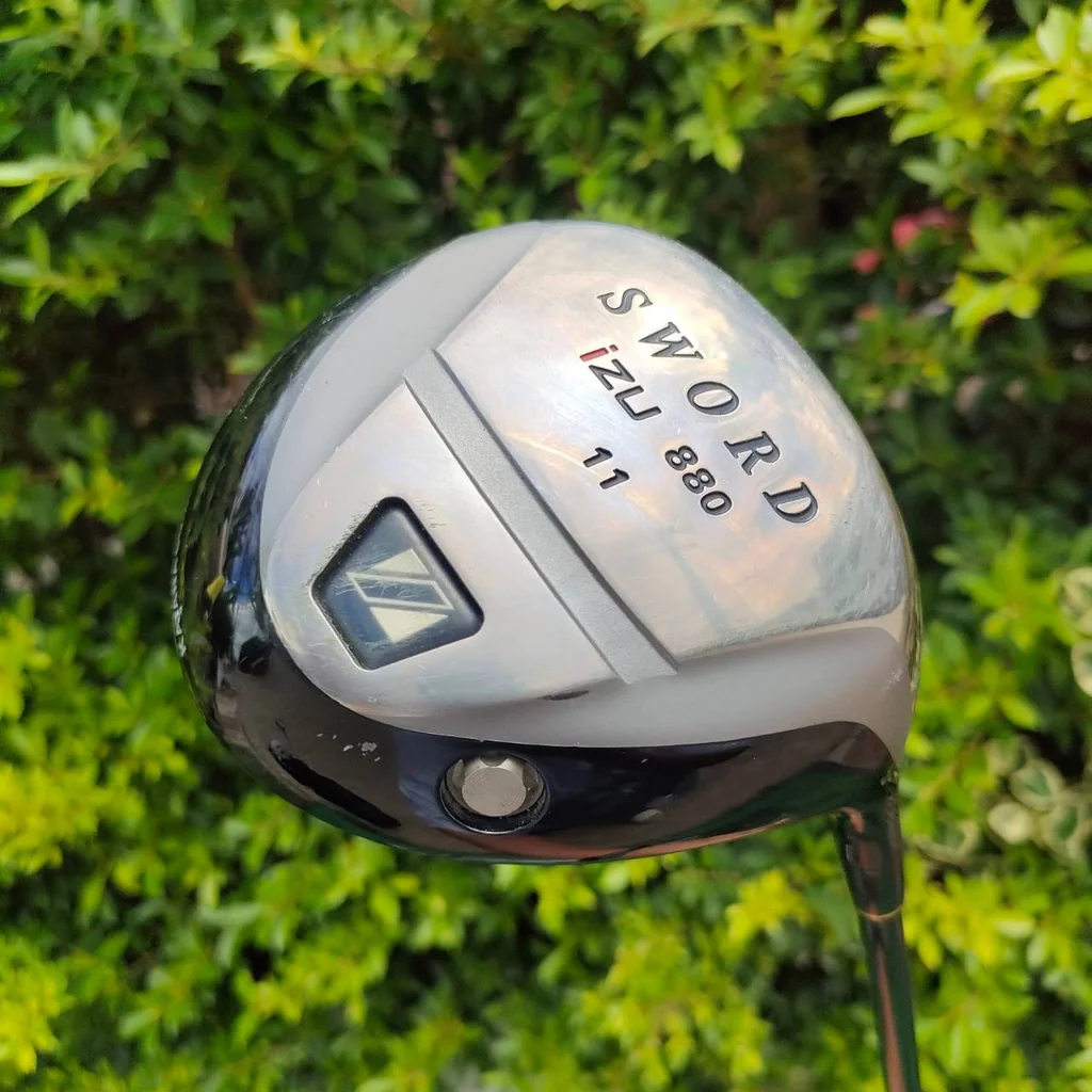 DRIVER SWORD iZU 880 องศา11 ก้าน SWORD iZ50 FLEX R Driver พรีเมี่ยม หน้าเด้ง จากแบรนด์ KATANA ต้นตำหรับตีไกล และยังตีง่าย เร่งสปีดได้ง่ายเพราะ ก้านทำมาเบา ไม้กอล์ฟมือสอง ของแท้ BY NakaraLuxurious DRIVER SWORD iZU 880 องศา11 ก้าน SWORD iZ50 FLEX R Driver พรีเมี่ยม หน้าเด้ง จากแบรนด์ KATANA ต้นตำหรับตีไกล และยังตีง่าย เร่งสปีดได้ง่ายเพราะ ก้านทำมาเบา ไม้กอล์ฟมือสอง ของแท้ BY NakaraLuxurious