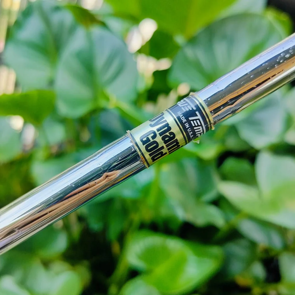 เหล็ก 4 Taylormade MC FORGED เป็นเหล็ก FORGED สุดนุ่มและมี CAVITY เพื่อให้ตีง่ายมากขึ้น ไม้กอล์ฟพรีเมี่ยมมือสอง ของแท้ By NakaraLuxurious