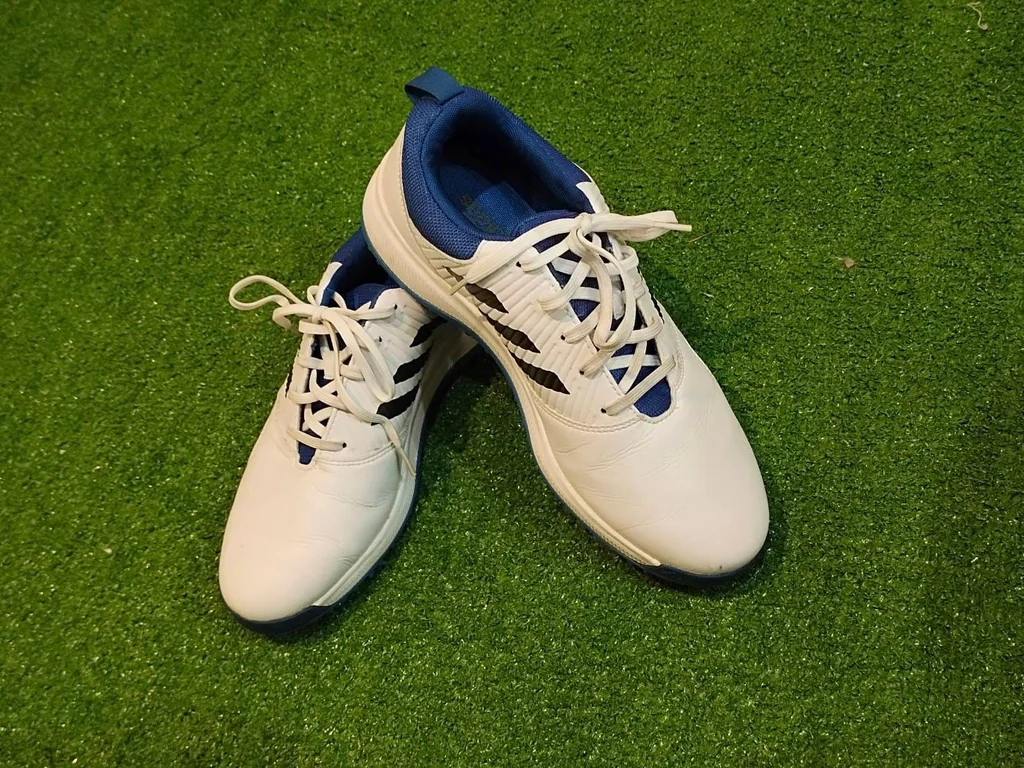 รองเท้ากอล์ฟมือสอง Adidas
