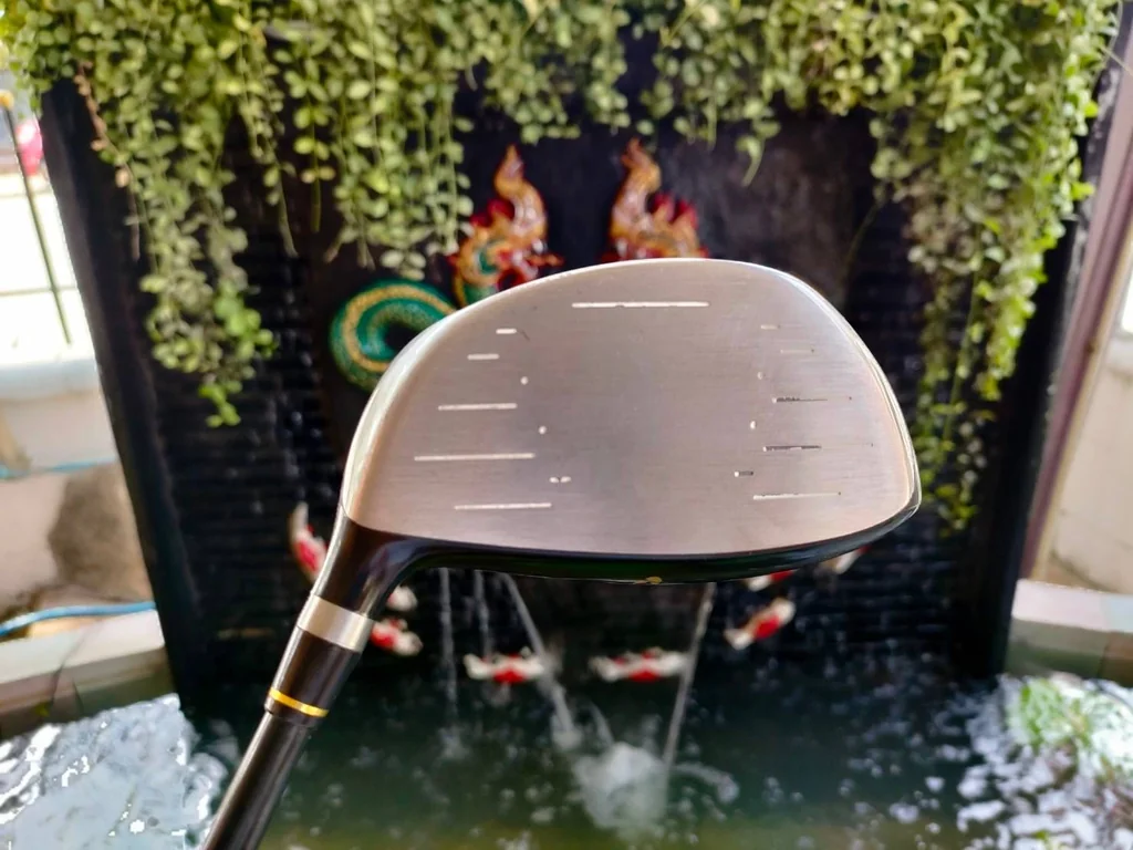 Driver HONMA 425 RF พร้อม COVER Driver HONMA 425 RF พร้อม COVER