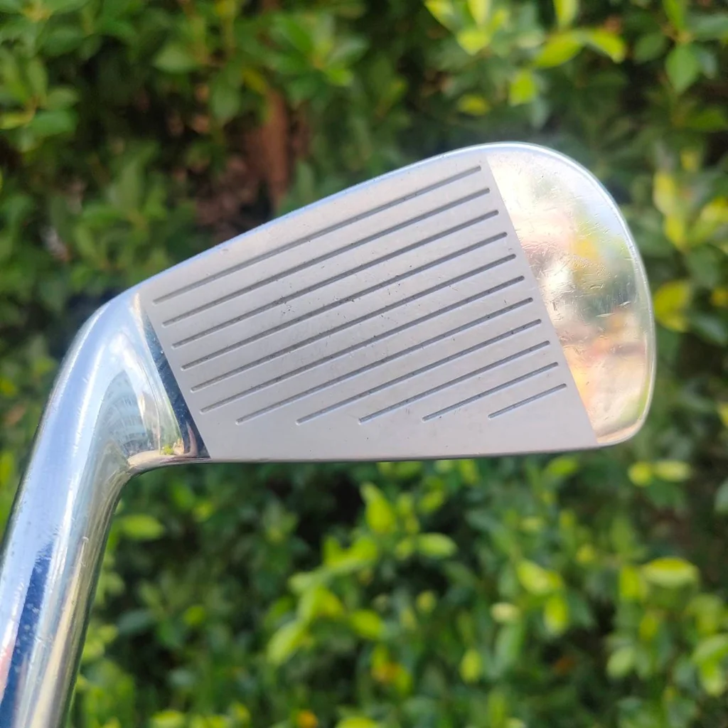 เหล็ก 4 TITLEIST 690 MB FORGED ก้าน DYNAMIC GOLD R300 สุดยอดของสุดยอด FORGED !! ไม้กอล์ฟมือสอง ของแท้ BY NakaraLuxurious เหล็ก 4 TITLEIST 690 MB FORGED ก้าน DYNAMIC GOLD R300 สุดยอดของสุดยอด FORGED !! ไม้กอล์ฟมือสอง ของแท้ BY NakaraLuxurious