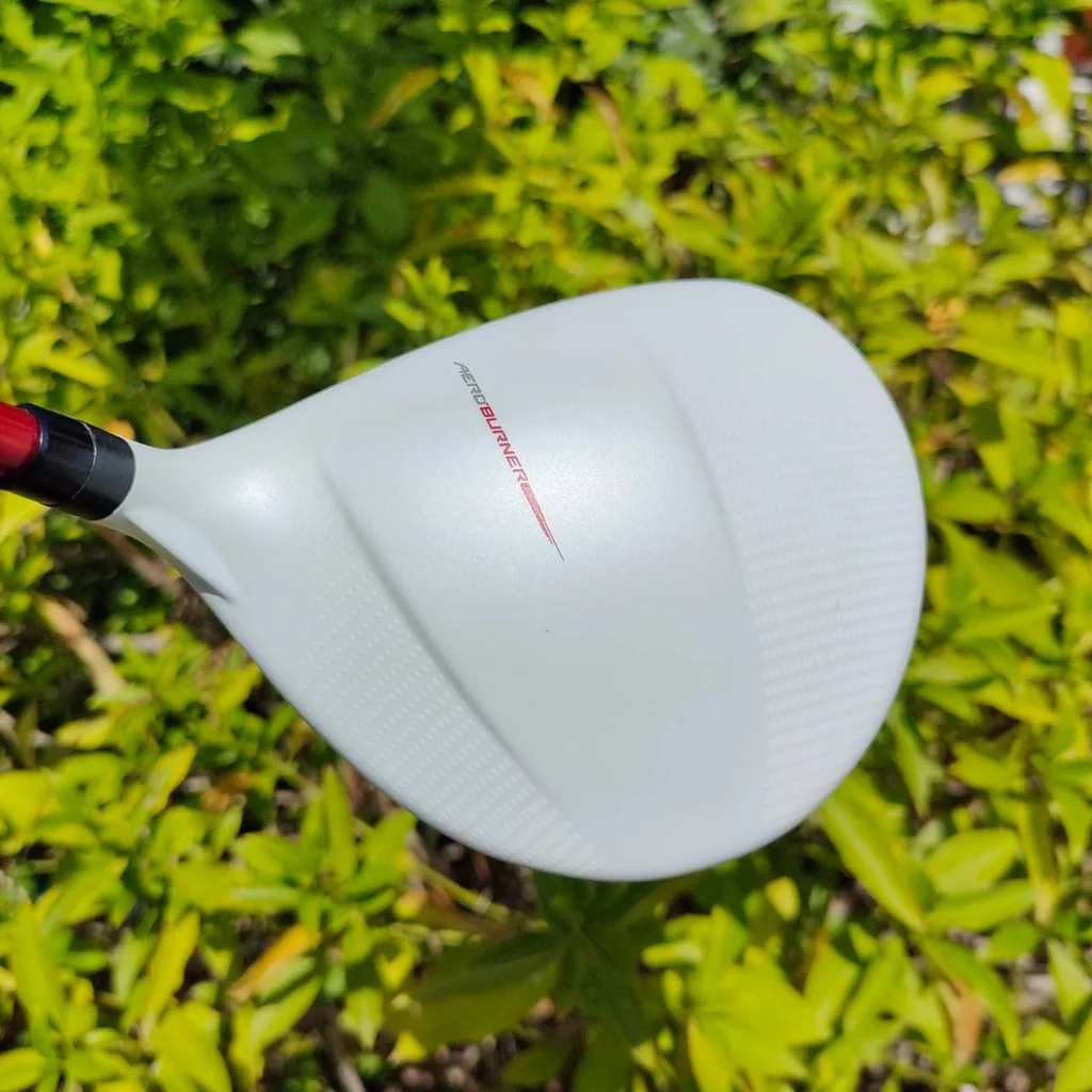 Fairway drive TAYLORMADE AERO BURNER องศา 12 ก้าน AEROBURNER TM1-215 FLEX S สำหรับคนชอบเล่นของครับ ใช้ทีออฟก็ได้ และตีบนแฟร์เวย์ก็ได้ Fairway drive TAYLORMADE AERO BURNER องศา 12 ก้าน AEROBURNER TM1-215 FLEX S สำหรับคนชอบเล่นของครับ ใช้ทีออฟก็ได้ และตีบนแฟร์เวย์ก็ได้
