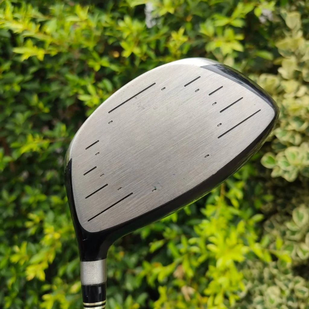DRIVER KING COBRA 440 SZ องศา 9 ก้าน PROLAUNCH BLUE ก้านดีมากๆๆๆ ตีแรงใส่ได้เลย หัวนี้ขนาดพอดีมาก ถ้าได้ลองตีติดใจ ระยะมาเต็มแบบสุดๆ เสียงสนั่น แบบ เพราะๆ ใสๆครับ ตีง่าย ตีแรงพลาดเป้าก็ยังไปไกลมาก . DRIVER KING COBRA 440 SZ องศา 9 ก้าน PROLAUNCH BLUE ก้านดีมากๆๆๆ ตีแรงใส่ได้เลย หัวนี้ขนาดพอดีมาก ถ้าได้ลองตีติดใจ ระยะมาเต็มแบบสุดๆ เสียงสนั่น แบบ เพราะๆ ใสๆครับ ตีง่าย ตีแรงพลาดเป้าก็ยังไปไกลมาก .
