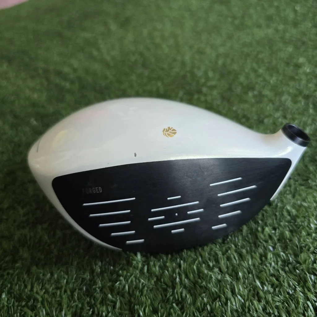 หัวเปล่า DRIVER TAYLORMADE GLOIRE F เป็นตัวพรีเมี่ยมที่สุดของแบรนด์ Taylormade เน้นขายเฉพาะที่ญี่ปุ่น ไม้กอล์ฟพรีเมี่ยมมือสอง ของแท้ By NakaraLuxurious หัวเปล่า DRIVER TAYLORMADE GLOIRE F เป็นตัวพรีเมี่ยมที่สุดของแบรนด์ Taylormade เน้นขายเฉพาะที่ญี่ปุ่น ไม้กอล์ฟพรีเมี่ยมมือสอง ของแท้ By NakaraLuxurious