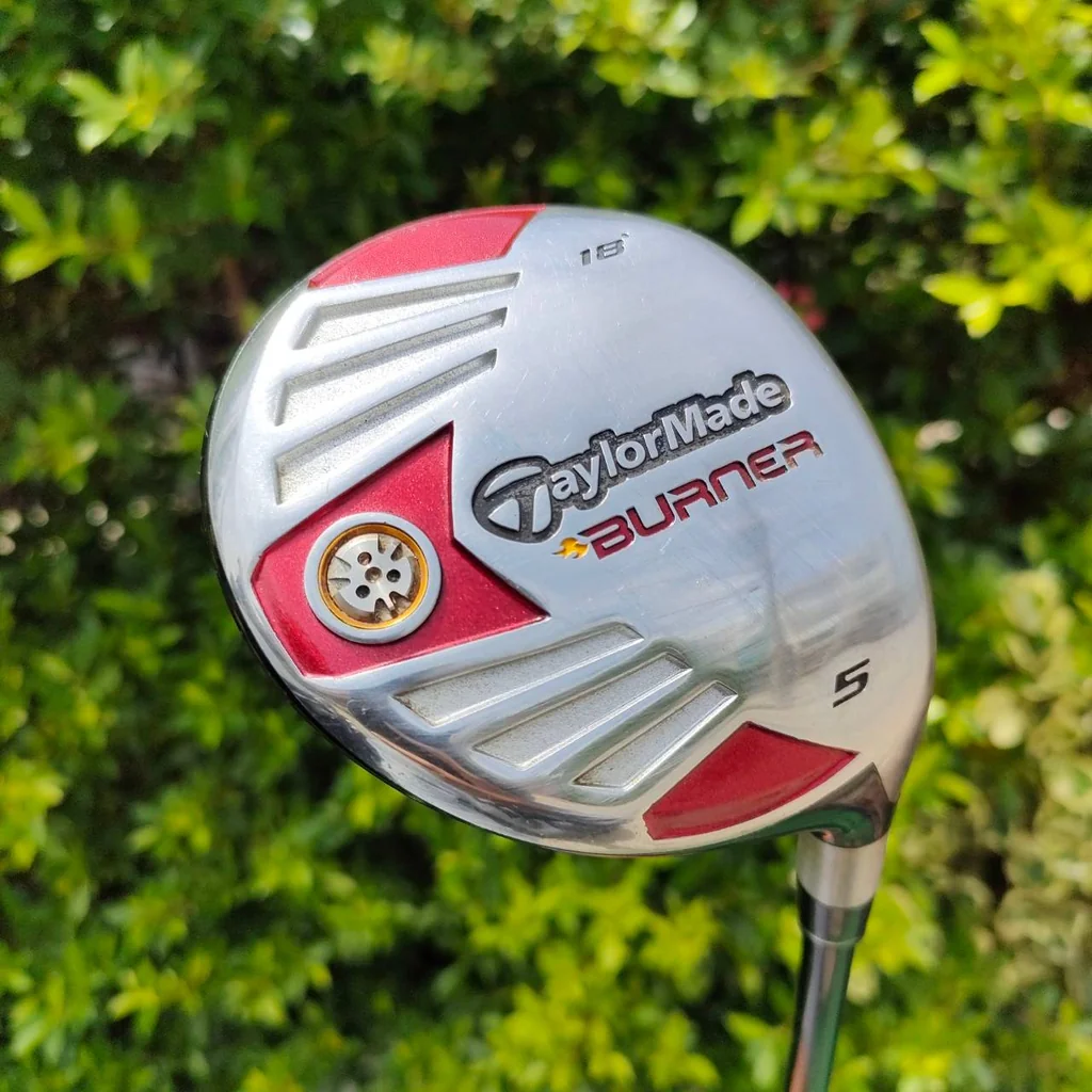 FW5 TAYLORMADE BURNER องศา 18 ก้าน RE*AX FLEX R กระดองเคฟล่า และ ดีไซน์ให้เป็นสามเหลี่ยม เด้งทั้งกระดอง ตีง่ายและ ตีไกลมากๆ เสียงเพราะมาก ไม้กอล์ฟมือสอง ของแท้ BY NakaraLuxurious FW5 TAYLORMADE BURNER องศา 18 ก้าน RE*AX FLEX R กระดองเคฟล่า และ ดีไซน์ให้เป็นสามเหลี่ยม เด้งทั้งกระดอง ตีง่ายและ ตีไกลมากๆ เสียงเพราะมาก ไม้กอล์ฟมือสอง ของแท้ BY NakaraLuxurious