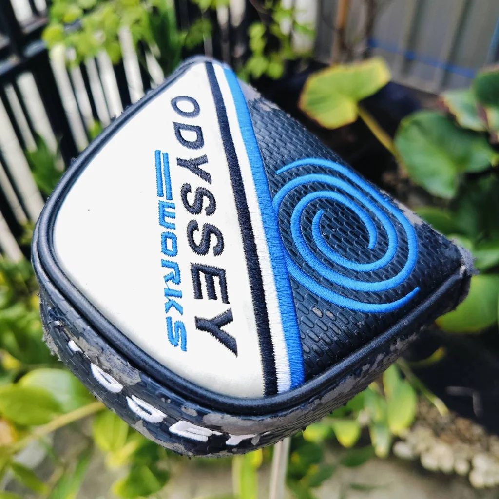 PUTTER ODYSSEY TWO-BALL WORKS ความยาว 34 นิ้ว สภาพสวยนางฟ้าเลยค่ะ มี COVER แท้เดิม หน้า INSERT พิเศษที่เกาะไลน์จัดๆ นุ่มสุดๆ ไม้กอล์ฟพรีเมี่ยมมือสอง ของแท้ By NakaraLuxurious PUTTER ODYSSEY TWO-BALL WORKS ความยาว 34 นิ้ว สภาพสวยนางฟ้าเลยค่ะ มี COVER แท้เดิม หน้า INSERT พิเศษที่เกาะไลน์จัดๆ นุ่มสุดๆ ไม้กอล์ฟพรีเมี่ยมมือสอง ของแท้ By NakaraLuxurious