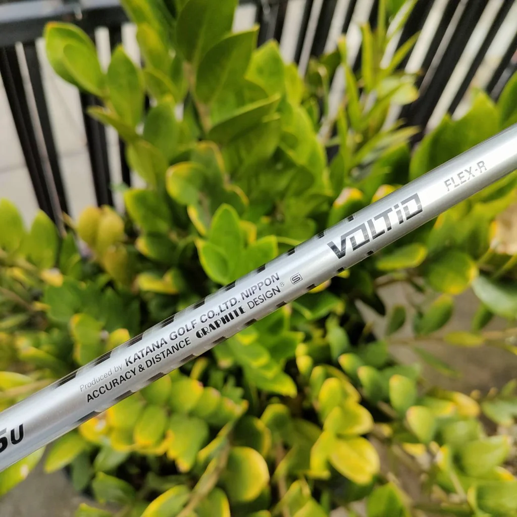 U4 KATANA VOLTIO III G SERIES เป็นรุ่นที่มีออฟเซ็ท ตีตรงมากๆ ช่วยท่านที่ตีไม่แม่น ตีเหล็กยาวไม่ได้ ต้องไม้นี้เลยค่ะ แก้ปัญหาตีเฟดได้อย่างดีมาก ไม้กอล์ฟพรีเมี่ยมญี่ปุ่นมือสอง ของแท้ By NakaraLuxurious U4 KATANA VOLTIO III G SERIES เป็นรุ่นที่มีออฟเซ็ท ตีตรงมากๆ ช่วยท่านที่ตีไม่แม่น ตีเหล็กยาวไม่ได้ ต้องไม้นี้เลยค่ะ แก้ปัญหาตีเฟดได้อย่างดีมาก ไม้กอล์ฟพรีเมี่ยมญี่ปุ่นมือสอง ของแท้ By NakaraLuxurious
