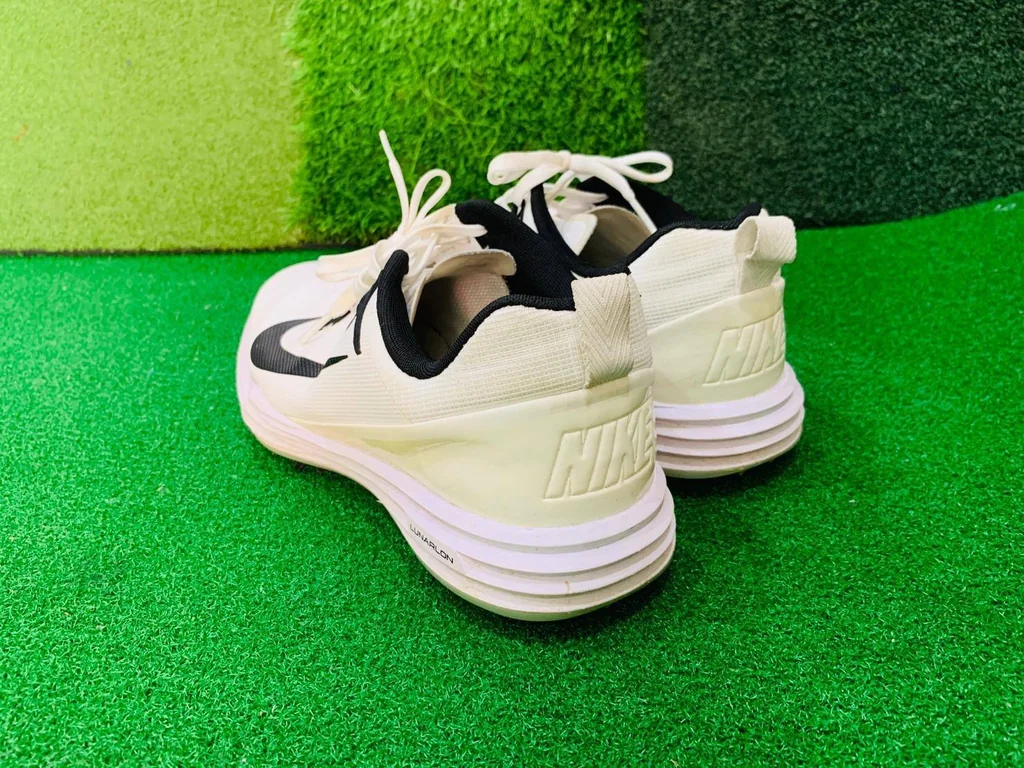 รองเท้ากอล์ฟ NIKE LUNARLON มือสอง