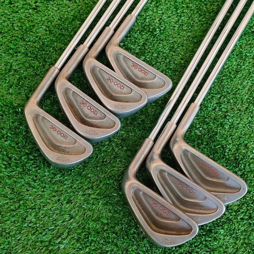 ชุดเหล็ก WILSON RADIUS SOLE 1200 GE มีเหล็ก 5-9 เเละ PW SW ชุดเหล็ก WILSON RADIUS SOLE 1200 GE มีเหล็ก 5-9 เเละ PW SW