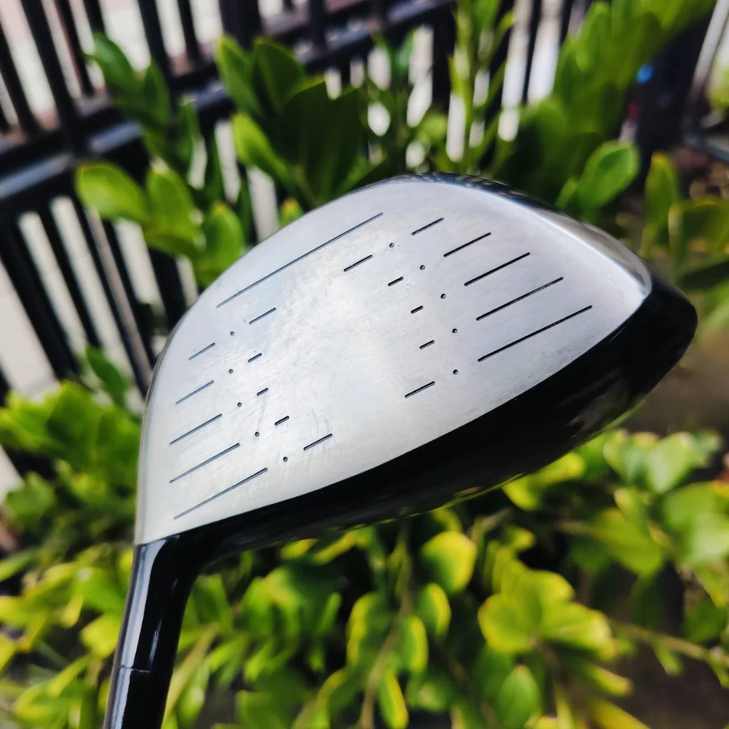 Driver SWORD IZU 880 ก้าน TOUR AD PT5 FLEX R2 เป็นก้านเบา อ่อนนุ่มตีวงสบายๆ หน้าเด้งต้นตำหรับ ตีไกลเลยค่ะ ไม้กอล์ฟพรีเมี่ยมมือสอง ของแท้ By NakaraLuxurious Driver SWORD IZU 880 ก้าน TOUR AD PT5 FLEX R2 เป็นก้านเบา อ่อนนุ่มตีวงสบายๆ หน้าเด้งต้นตำหรับ ตีไกลเลยค่ะ ไม้กอล์ฟพรีเมี่ยมมือสอง ของแท้ By NakaraLuxurious