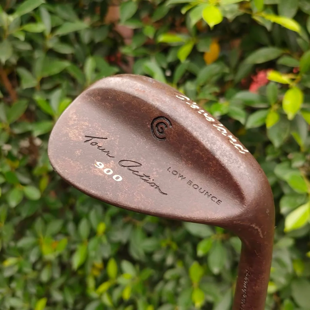 WEDGE CLEVELAND 900 FORM FPRGED องศา 54 ก้าน DYNAMIC GOLD FLEX S LOW BOUNCE รุ่นสนิม คือเนื้อแท้ไม่เคลือบ ได้ทั้ง ความนุ่มจัด และสปินจัดๆ WEDGE CLEVELAND 900 FORM FPRGED องศา 54 ก้าน DYNAMIC GOLD FLEX S LOW BOUNCE รุ่นสนิม คือเนื้อแท้ไม่เคลือบ ได้ทั้ง ความนุ่มจัด และสปินจัดๆ