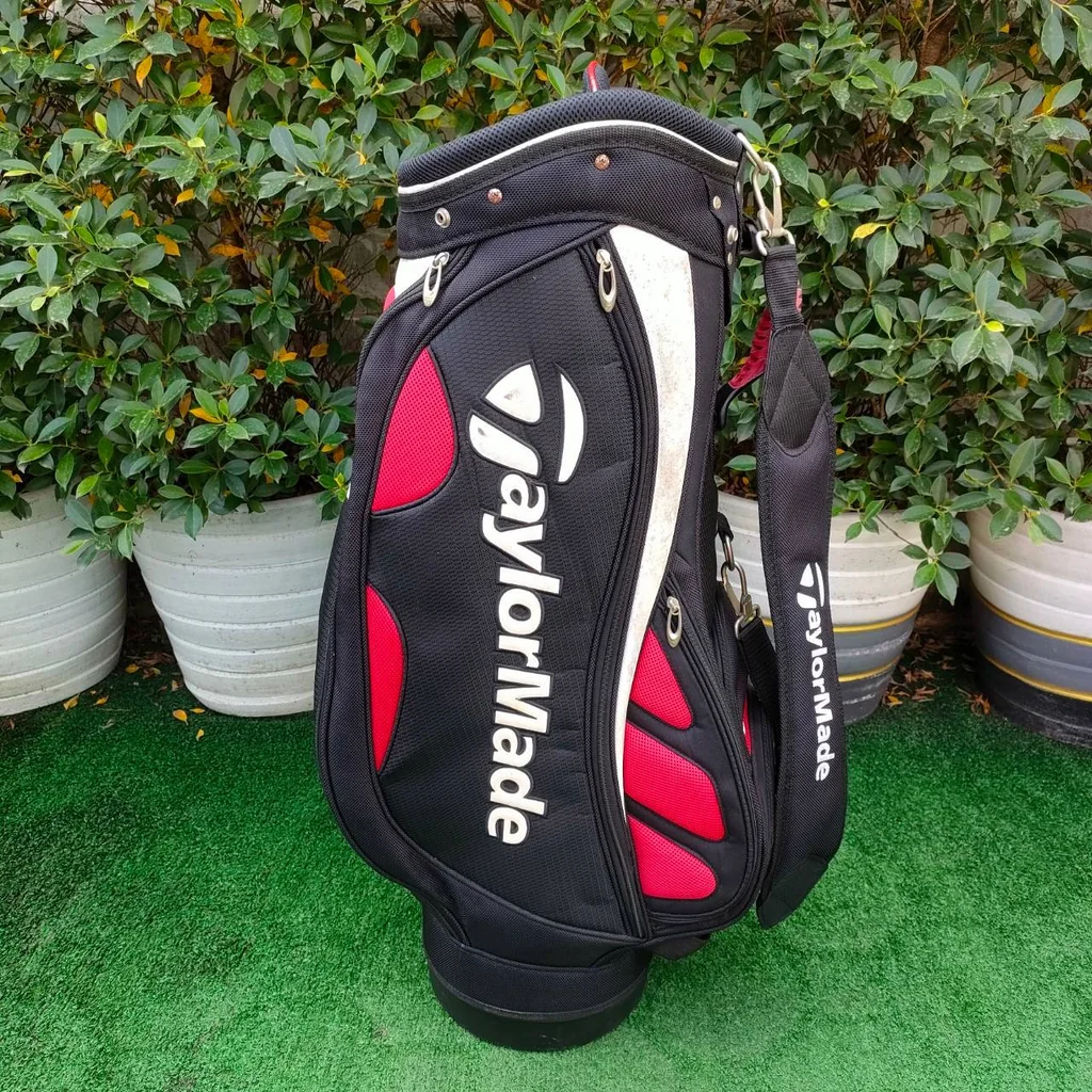 ถุงกอล์ฟ TAYLORMADE มือสอง ของแท้ ถุงสวย เบา แข็งแรง ถุงกอล์ฟ TAYLORMADE มือสอง ของแท้ ถุงสวย เบา แข็งแรง