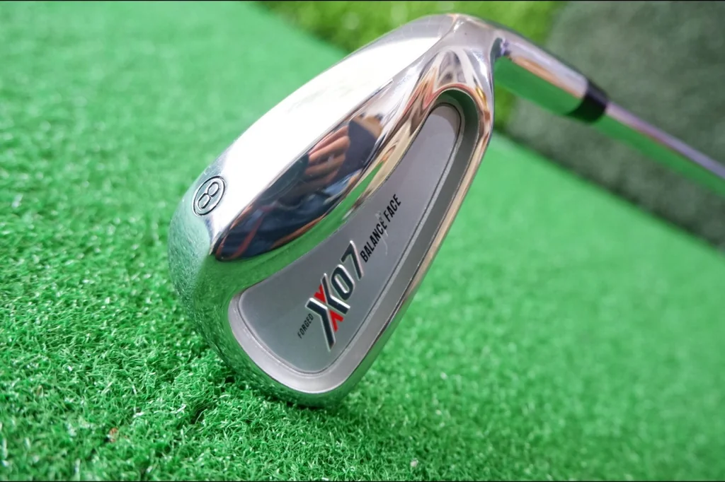 เหล็ก 8 T-ZOOM X07 FORGED BALANC FACE (หัวเงิน) เหล็ก 8 T-ZOOM X07 FORGED BALANC FACE (หัวเงิน)