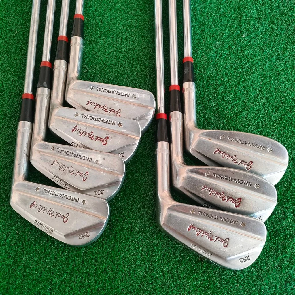 ชุดเหล็ก JACK NICKLAUS ทำร่วมกับ Salazenger เป็นเหล็ก FORGED นุ่ม ตีกัดลูดสปินจัด คุณภาพเยี่ยม มีเหล็ก 3-9 ก้านเดิมๆครับ ชุดเหล็ก JACK NICKLAUS ทำร่วมกับ Salazenger เป็นเหล็ก FORGED นุ่ม ตีกัดลูดสปินจัด คุณภาพเยี่ยม มีเหล็ก 3-9 ก้านเดิมๆครับ