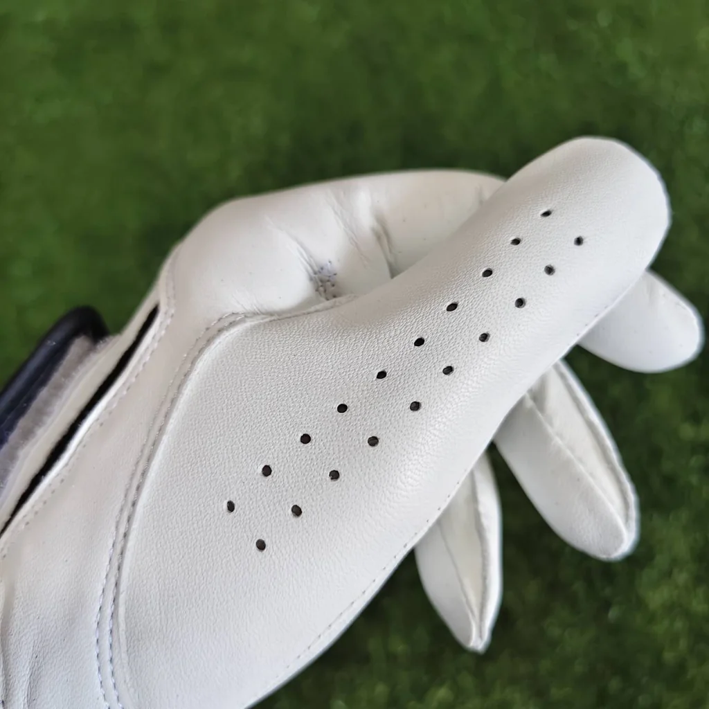 ถุงมือ UNDER ARMOUR เบอร์ 23 ⛳🔥 แบรนด์ดัง กระชับมือ ฟีลสปอร์ต ใส่แล้วมั่นใจ 🔥⛳ ถุงมือ UNDER ARMOUR เบอร์ 23 ⛳🔥 แบรนด์ดัง กระชับมือ ฟีลสปอร์ต ใส่แล้วมั่นใจ 🔥⛳