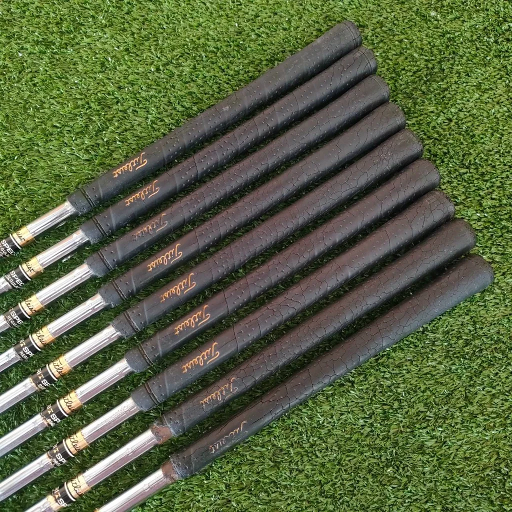 ชุดเหล็ก TITLEIST DCI OVERSIZE+ มีเหล็ก 3-9 เเละ PW SW ก้าน TITLELIST SPEC FLEX R เหล็กรุ่นที่ดังมากๆ สุดๆชุดนึง ของแบรนด์ Titleist ใบใหญ่ ตีง่ายมาก!! ไม้กอล์ฟมือสอง ของแท้ BY NakaraLuxurious ชุดเหล็ก TITLEIST DCI OVERSIZE+ มีเหล็ก 3-9 เเละ PW SW ก้าน TITLELIST SPEC FLEX R เหล็กรุ่นที่ดังมากๆ สุดๆชุดนึง ของแบรนด์ Titleist ใบใหญ่ ตีง่ายมาก!! ไม้กอล์ฟมือสอง ของแท้ BY NakaraLuxurious