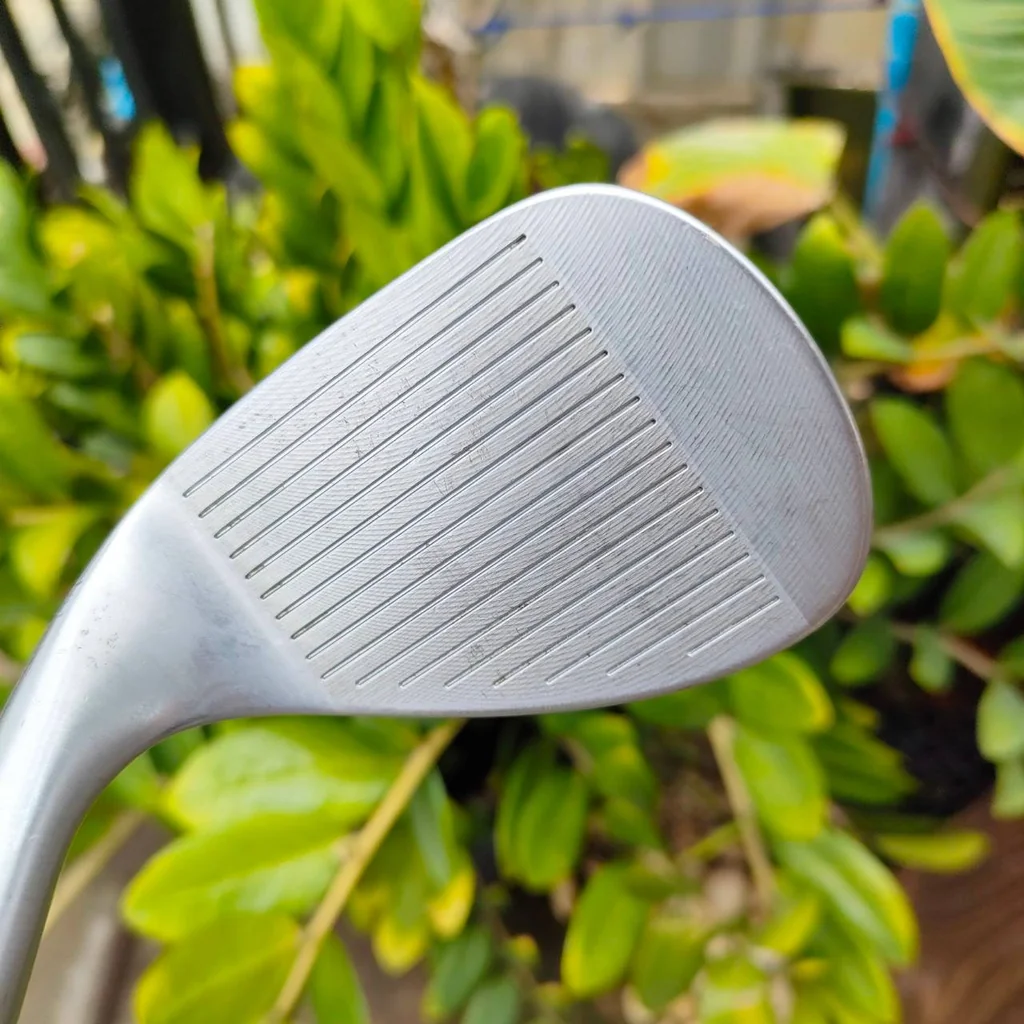 WEDGE CLEVELAND RTX-3 V-MG องศา 52 BOUNCE 10 ก้าน DYNAMIC GOLD S200 หน้าตะไบ คมโหดจัด หน้าเวดจ์ Rotex Face ร่อง Tour Zip groove ดีไซน์รูปตัว U ไม้กอล์ฟมือสอง ของแท้ BY NakaraLuxurious WEDGE CLEVELAND RTX-3 V-MG องศา 52 BOUNCE 10 ก้าน DYNAMIC GOLD S200 หน้าตะไบ คมโหดจัด หน้าเวดจ์ Rotex Face ร่อง Tour Zip groove ดีไซน์รูปตัว U ไม้กอล์ฟมือสอง ของแท้ BY NakaraLuxurious