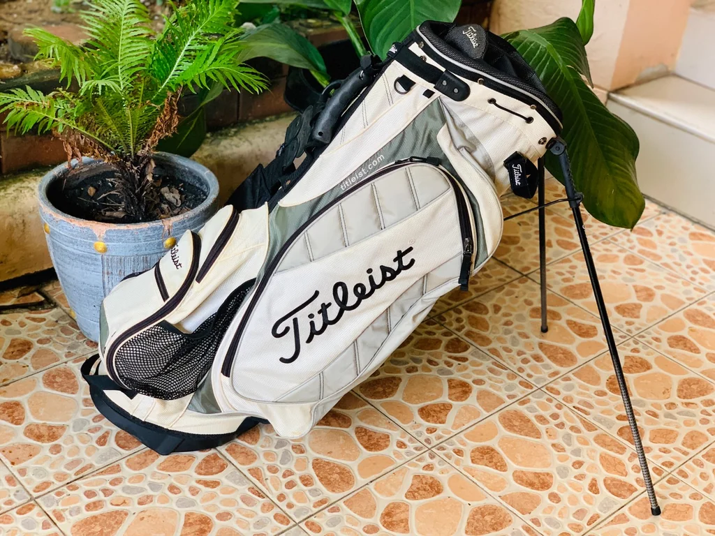 ถุงกอล์ฟ ขาตั้ง TITLEIST มือสอง ถุงกอล์ฟ ขาตั้ง TITLEIST มือสอง