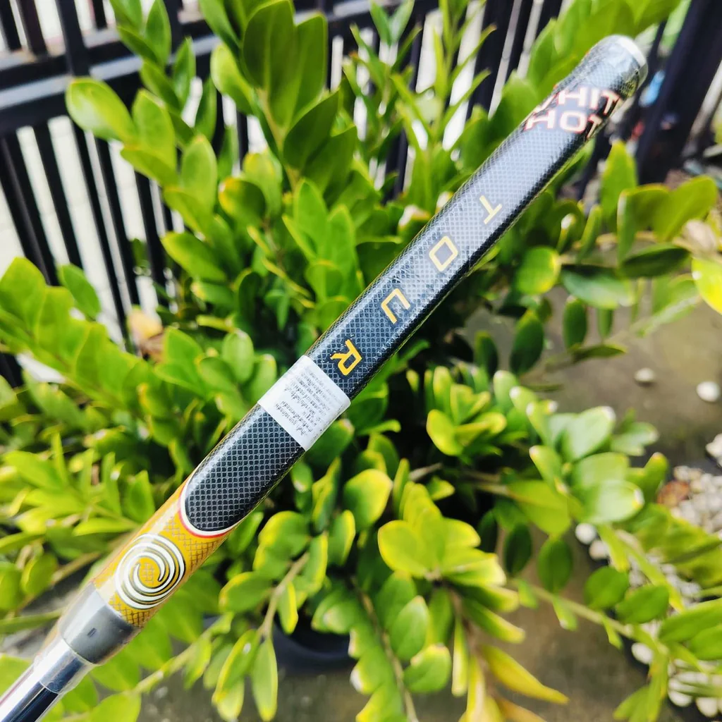 PUTTER ODYSSEY WHITE HOT TOUR #1 ของใหม่มือหนึ่ง ลดล้างสต๊อค!!! ยาว 34 นิ้ว เบอร์ 1 ทรงมาตรฐาน สตูดิโอ น้ำหนักดีมากๆ ไม้กอล์ฟพรีเมี่ยมญี่ปุ่นมือสอง ของแท้ By NakaraLuxurious PUTTER ODYSSEY WHITE HOT TOUR #1 ของใหม่มือหนึ่ง ลดล้างสต๊อค!!! ยาว 34 นิ้ว เบอร์ 1 ทรงมาตรฐาน สตูดิโอ น้ำหนักดีมากๆ ไม้กอล์ฟพรีเมี่ยมญี่ปุ่นมือสอง ของแท้ By NakaraLuxurious