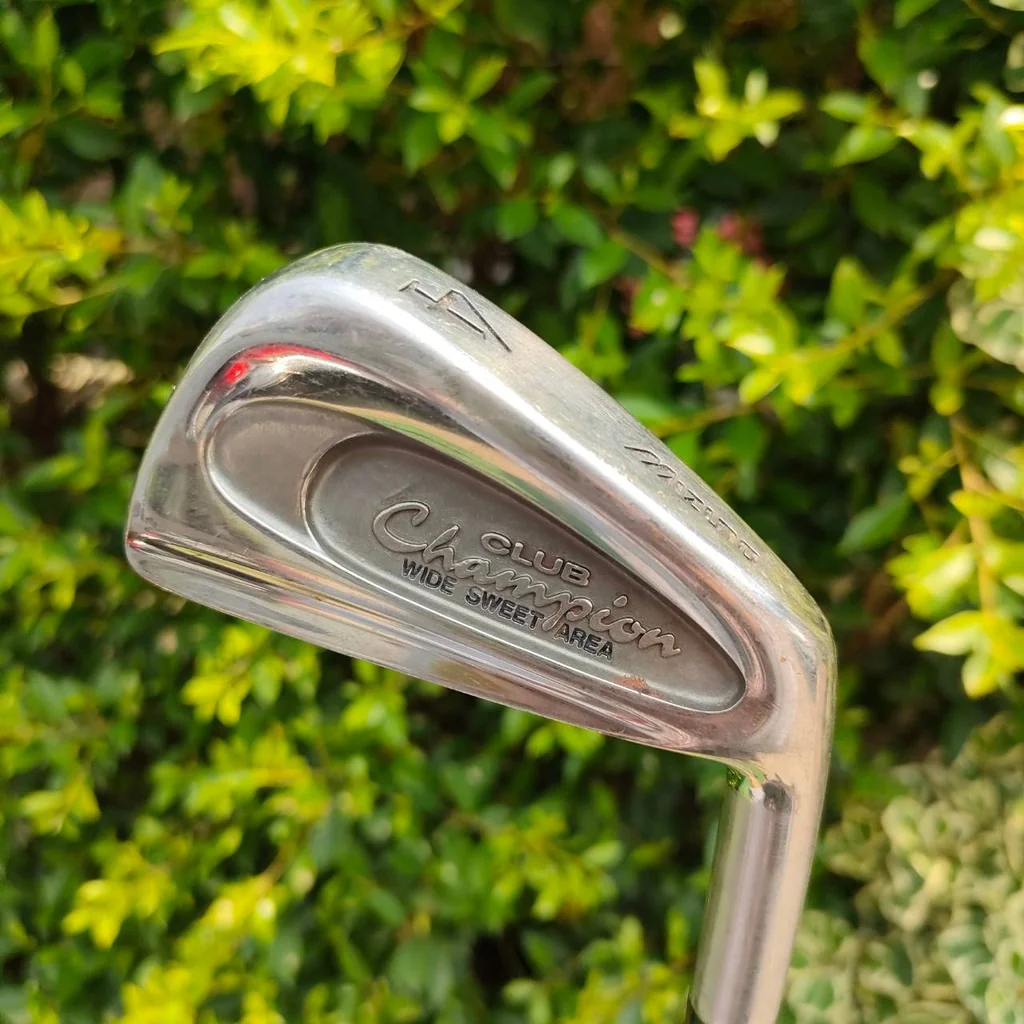 เหล็ก4 MIZUNO CLUB CHAMPION ก้านเหล็ก FLEX R มี CAVITY ตีง่าย แต่ใบไม่ใหญ่เทอะทะครับ เหล็ก4 MIZUNO CLUB CHAMPION ก้านเหล็ก FLEX R มี CAVITY ตีง่าย แต่ใบไม่ใหญ่เทอะทะครับ