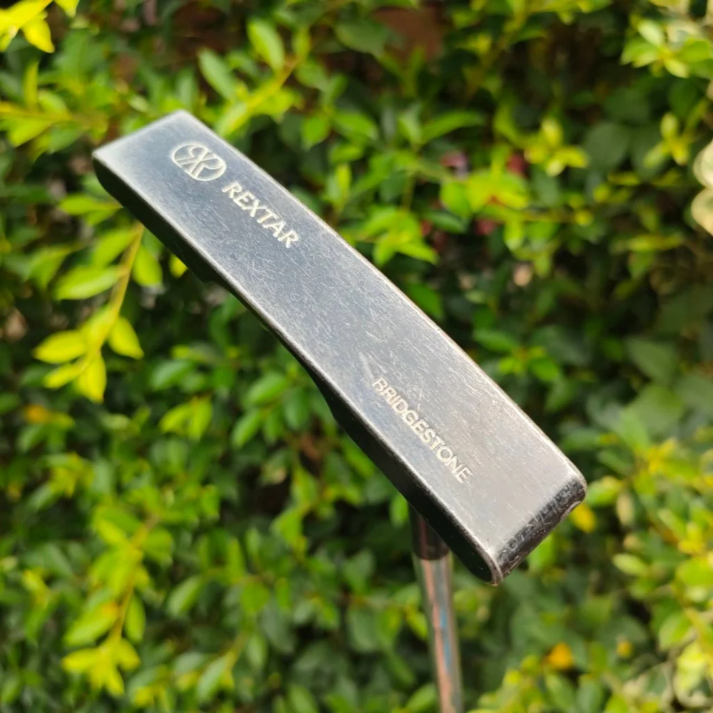 PUTTER BRIDGESTONE REXTAR ความยาว 34 นิ้ว วัสดุดี ดีไซน์พิเศษ หน้าสัมผัส MILLED เกาะไลน์สุดๆ MADE IN JAPAN PUTTER BRIDGESTONE REXTAR ความยาว 34 นิ้ว วัสดุดี ดีไซน์พิเศษ หน้าสัมผัส MILLED เกาะไลน์สุดๆ MADE IN JAPAN