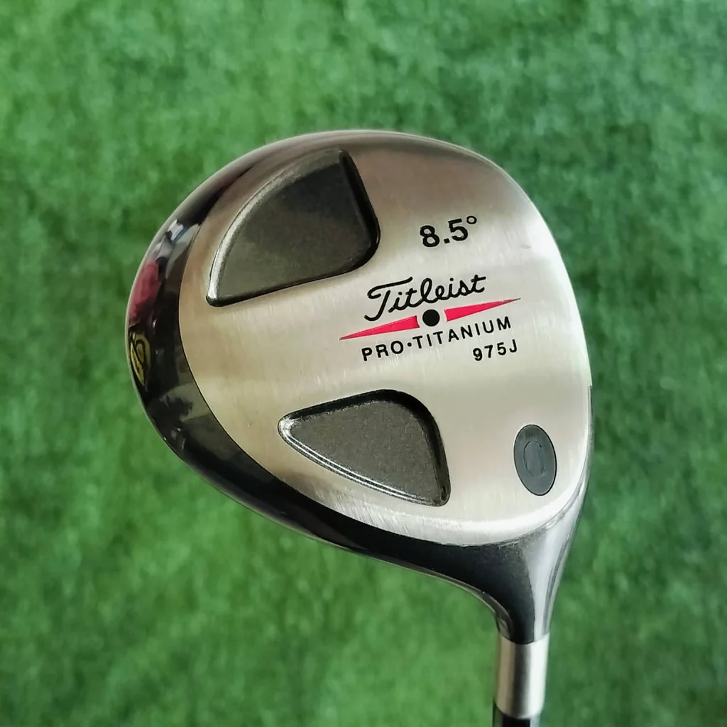 DRIVER TITLELIST 975J PRO TITANIUM องศา 8.5 ก้านดีมากๆ UST PROFORCE 65 GOLD FLEX S ผลิตจากวัสดุ BETA Titanium เน้นตีมันส์ ลูกบินสวยมาก ไม้กอล์ฟพรีเมี่ยมมือสอง ของแท้ By NakaraLuxurious DRIVER TITLELIST 975J PRO TITANIUM องศา 8.5 ก้านดีมากๆ UST PROFORCE 65 GOLD FLEX S ผลิตจากวัสดุ BETA Titanium เน้นตีมันส์ ลูกบินสวยมาก ไม้กอล์ฟพรีเมี่ยมมือสอง ของแท้ By NakaraLuxurious