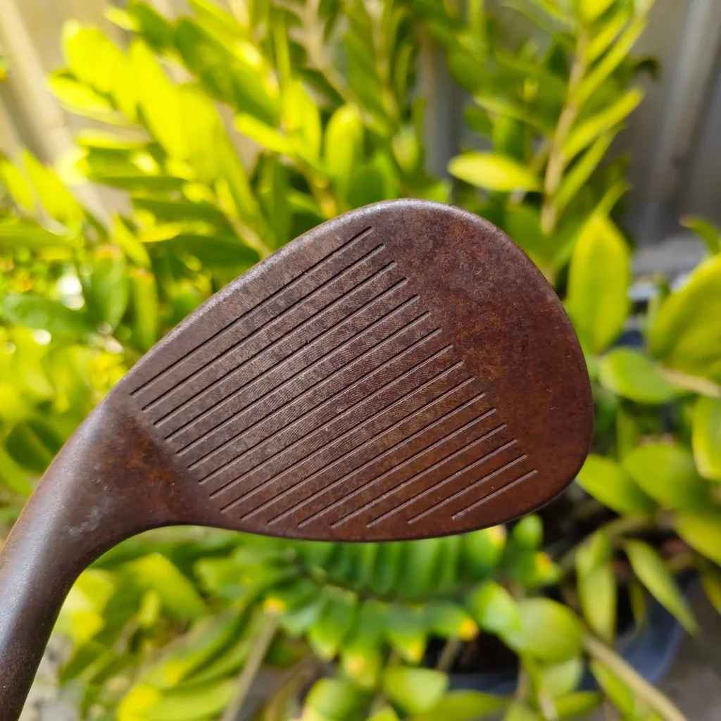WEDGE TAYLORMADE RAC องศา 60 BOUNCE 12 FLEX WEDGE วัสดุพรีเมี่ยม รุ่นสนิมแท้ Fe₂O₃ สุดยอดออกไซด์ ของเนื้อเหล็ก นุ่มมากๆ สปินดี ตกหยุด ไม้กอล์ฟพรีเมี่ยมมือสอง ของแท้ By NakaraLuxurious WEDGE TAYLORMADE RAC องศา 60 BOUNCE 12 FLEX WEDGE วัสดุพรีเมี่ยม รุ่นสนิมแท้ Fe₂O₃ สุดยอดออกไซด์ ของเนื้อเหล็ก นุ่มมากๆ สปินดี ตกหยุด ไม้กอล์ฟพรีเมี่ยมมือสอง ของแท้ By NakaraLuxurious