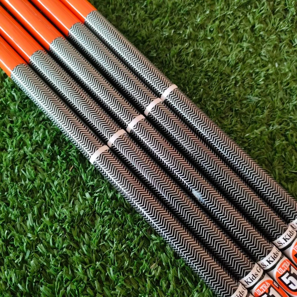 **ก้านไม้กอล์ฟเด็กสำหรับใส่หัวไม้** ก้าน U.S.KIDS GOLF ULTRA 51 LIGHT WT-20 ความยาว 33 นิ้ว มือหนึ่ง ของแท้ BY NakaraLuxurious **ก้านไม้กอล์ฟเด็กสำหรับใส่หัวไม้** ก้าน U.S.KIDS GOLF ULTRA 51 LIGHT WT-20 ความยาว 33 นิ้ว มือหนึ่ง ของแท้ BY NakaraLuxurious
