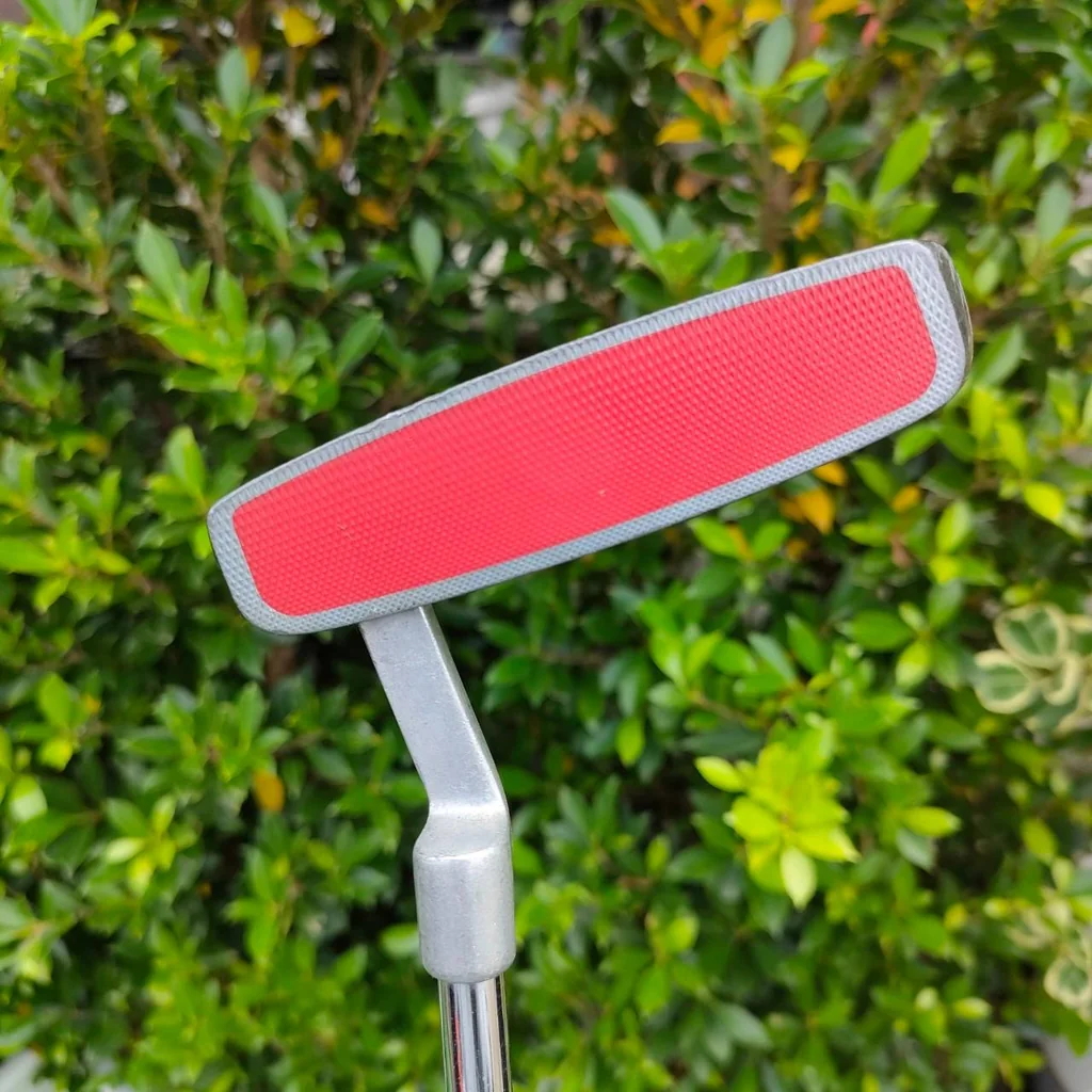 PUTTER II-HORN SOFT POLYMER RED P-55 ก้าน PRO BALANCE ยาว 34 นิ้ว สุดยอดแห่ง Balance พัต์ตรงมาก น้ำหนักดีมากๆ หน้าไม้ยังมี MIlLed ทำให้ลูกเกาะไลน์มากครับ PUTTER II-HORN SOFT POLYMER RED P-55 ก้าน PRO BALANCE ยาว 34 นิ้ว สุดยอดแห่ง Balance พัต์ตรงมาก น้ำหนักดีมากๆ หน้าไม้ยังมี MIlLed ทำให้ลูกเกาะไลน์มากครับ