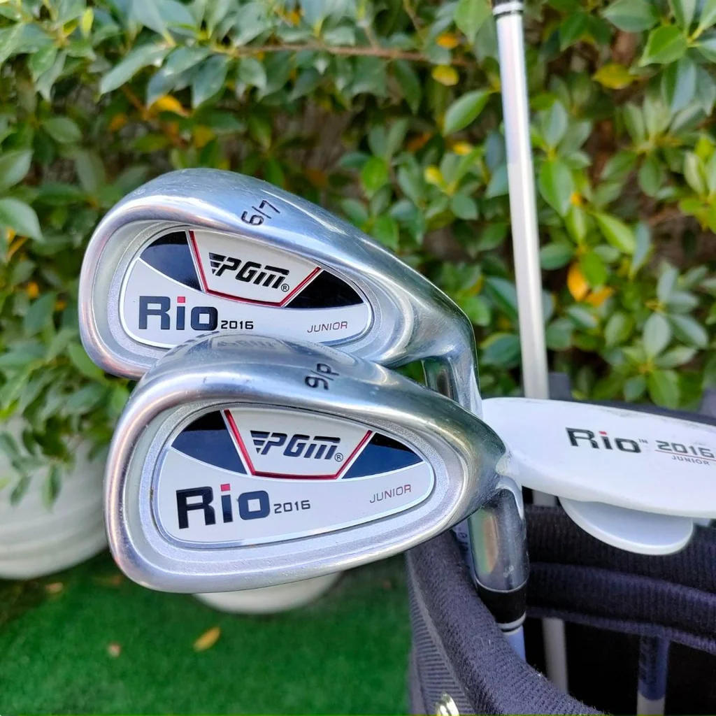 **ไม้กอล์ฟครบชุดสำหรับเด็ก** ไม้กอล์ฟเด็กครบชุด PGM RIO – JRTG004 ช่วงอายุ 5-8 ขวบ **ไม้กอล์ฟครบชุดสำหรับเด็ก** ไม้กอล์ฟเด็กครบชุด PGM RIO – JRTG004 ช่วงอายุ 5-8 ขวบ