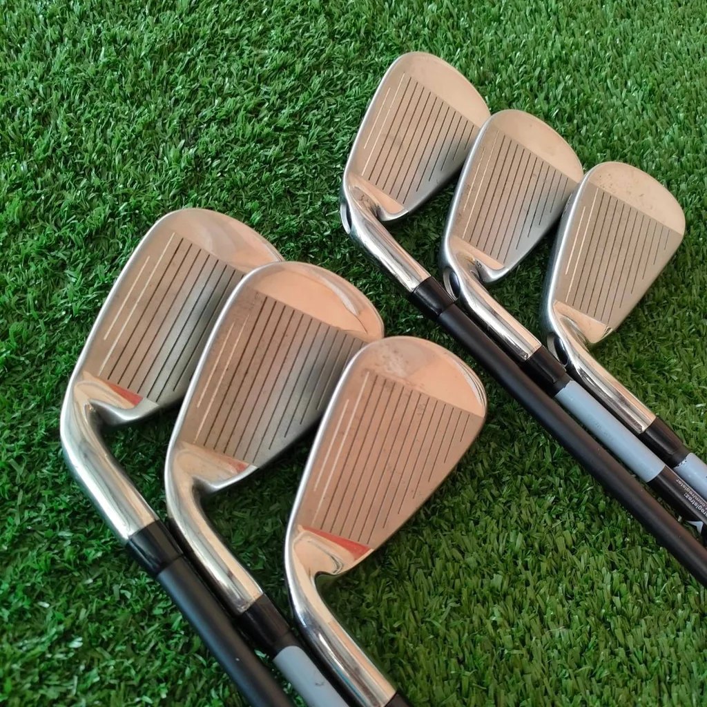 ชุดเหล็ก CALLAWAY RAZR X มีเหล็ก 5-9 เเละ PW ก้าน CALLAWAY FLEX A เป็น Flex amature มือสมัครเล่น ก้านอ่อน เบาสบาย ตีง่ายๆนุ่มๆ ตีสนุก มันส์ ระยะดีเลยครับ ชุดเหล็ก CALLAWAY RAZR X มีเหล็ก 5-9 เเละ PW ก้าน CALLAWAY FLEX A เป็น Flex amature มือสมัครเล่น ก้านอ่อน เบาสบาย ตีง่ายๆนุ่มๆ ตีสนุก มันส์ ระยะดีเลยครับ