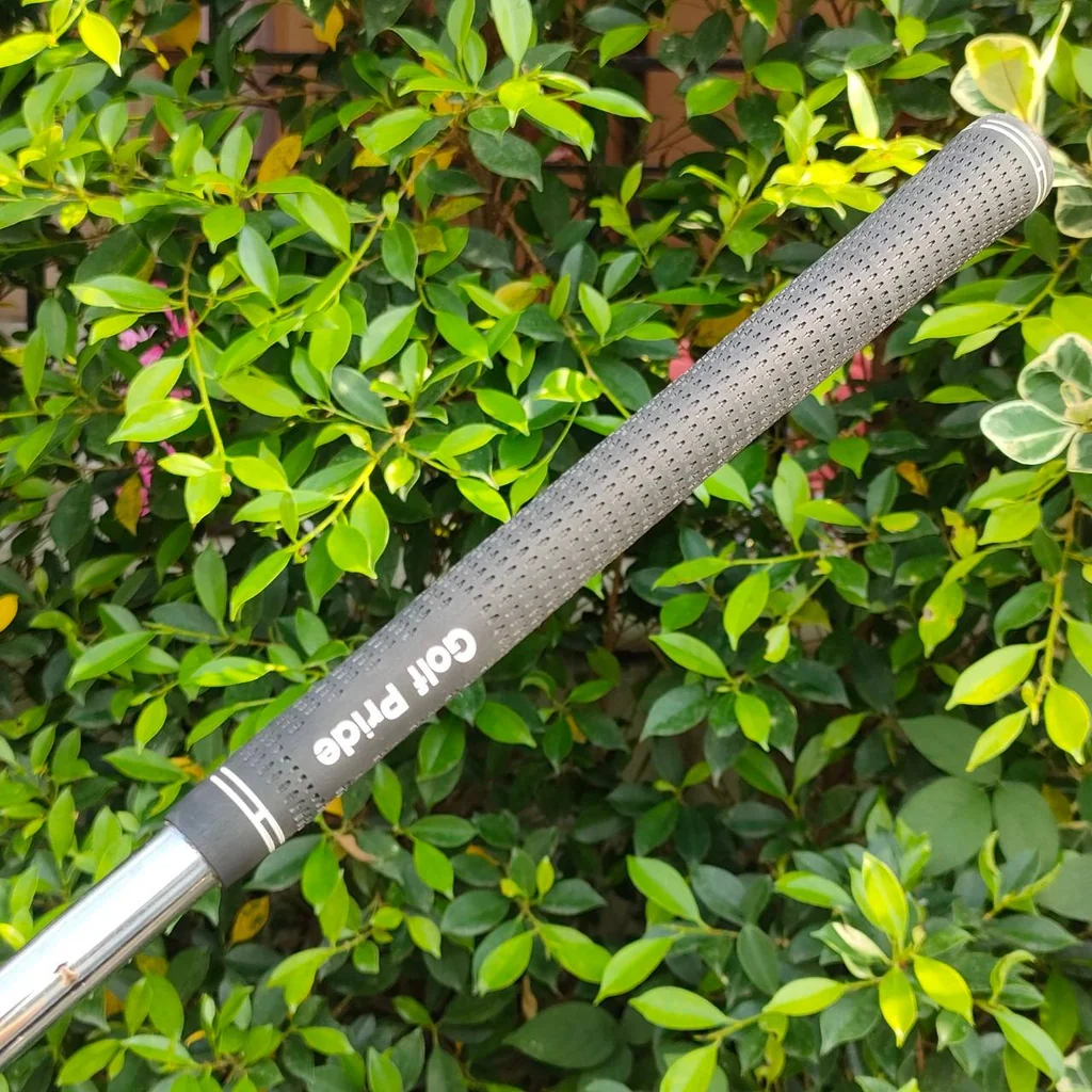 ชุดเหล็ก TAYLORMADE RAC มีเหล็ก 3-9 เเละ PW ก้าน N.S.PRO 950GH FLEX R ชุดนี้สร้างโดยปรมาจารย์ FORGED เหล็กยาวมี CAVITY ตีง่ายมากๆ เหล็กสั้นเป็นใบเบลด คมมากๆครับ