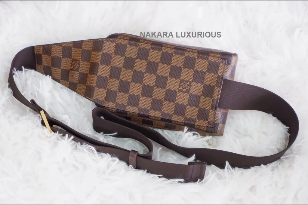 NAKARA LUXURIOUS USED LOUIS GERONIMOS DAMIER ปี05 คาดอก ของแท้ 100% NAKARA LUXURIOUS USED LOUIS GERONIMOS DAMIER ปี05 คาดอก ของแท้ 100%