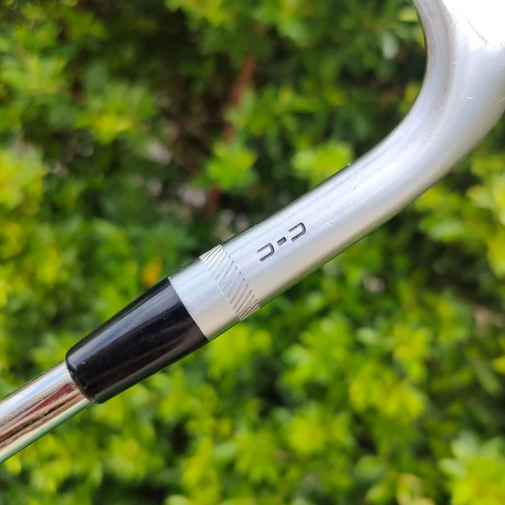 WEDGE TITLEIST BV VOKEY DESIGN องศา 56 เบาท์ 8 รุ่นจักร SPIN MILLED ก้าน DYNAMIC GOLD FLEX S200 หน้าคมกัดลูกจัด รุ่นดั้งเดิม!!! ไม้กอล์ฟมือสอง ของแท้ BY NakaraLuxurious WEDGE TITLEIST BV VOKEY DESIGN องศา 56 เบาท์ 8 รุ่นจักร SPIN MILLED ก้าน DYNAMIC GOLD FLEX S200 หน้าคมกัดลูกจัด รุ่นดั้งเดิม!!! ไม้กอล์ฟมือสอง ของแท้ BY NakaraLuxurious