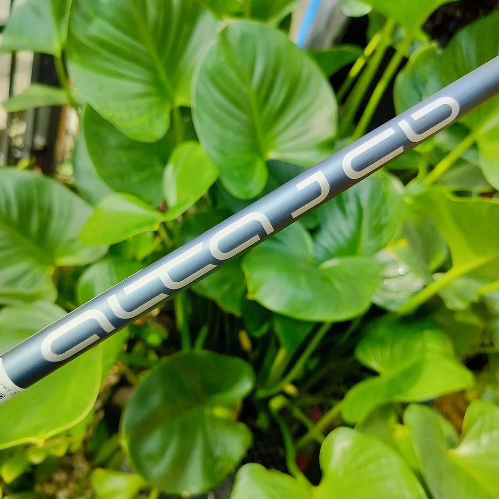 Driver PING G425 LST ก้าน ALTA J CB FLEX R . * ตัว LST หัวขนาดจะย่อมลงมา เป็น 445 CC. เพื่อให้เร่งสปีดได้เร็วขึ้น วิถีลูกพุ่งต่ำ ตีมันส์ ตีตรง และตีไกลมากกก ไม้กอล์ฟพรีเมี่ยมมือสอง ของแท้ By NakaraLuxurious