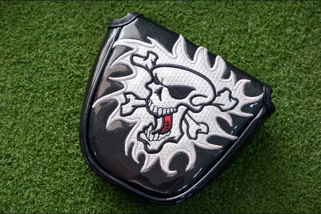 COVER PUTTER ลายกระโหลกไขว้ COVER PUTTER ลายกระโหลกไขว้