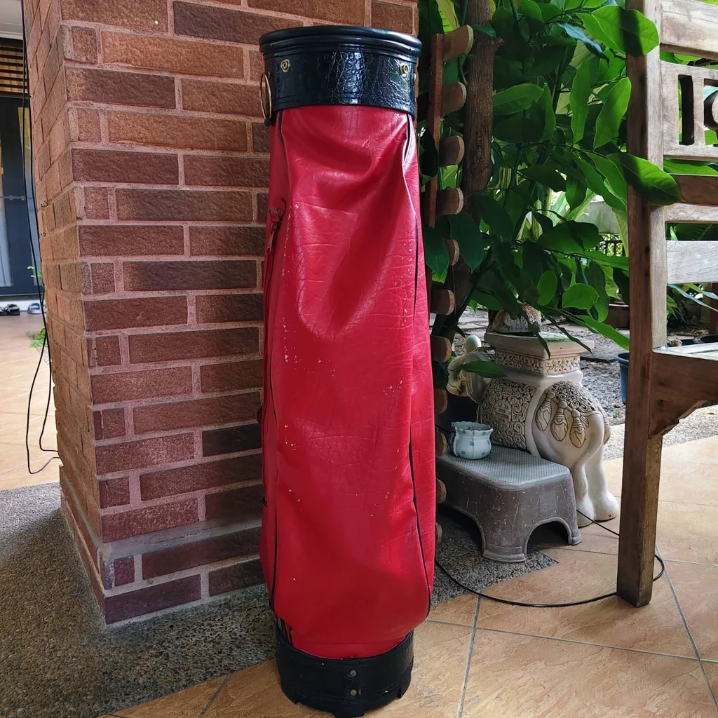 GOLF BAG ถุงกอล์ฟวินเทจ คลาสสิกซีรีส์ สีแดงเพลิง (Vintage Crimson Red) GOLF BAG ถุงกอล์ฟวินเทจ คลาสสิกซีรีส์ สีแดงเพลิง (Vintage Crimson Red)