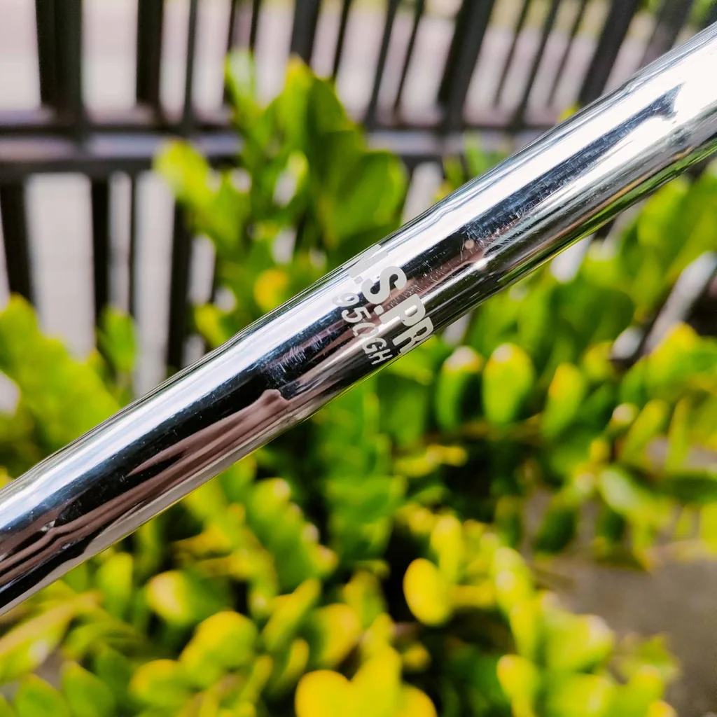 UT3 Taylormade RAC ก้าน NSPRO 950 FLEX R เป็นเหล็กยาวแบบไฮบริด ตีดีมากกกก ตีทั้งง่ายมากและไกล ยังคงฟีลลิ่งเหล็กที่ตีวางกรีนแม่นยำ และให้สปินอย่างเหล็ก ตกหยุดมากๆ ไม้กอล์ฟพรีเมี่ยมมือสอง ของแท้ By NakaraLuxurious UT3 Taylormade RAC ก้าน NSPRO 950 FLEX R เป็นเหล็กยาวแบบไฮบริด ตีดีมากกกก ตีทั้งง่ายมากและไกล ยังคงฟีลลิ่งเหล็กที่ตีวางกรีนแม่นยำ และให้สปินอย่างเหล็ก ตกหยุดมากๆ ไม้กอล์ฟพรีเมี่ยมมือสอง ของแท้ By NakaraLuxurious